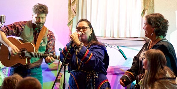 David Newland w/ Siqiniup Qilautu (Sunsdrum)